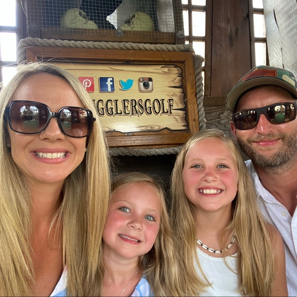 Meet your Posher, Whittney - Picture 1 of 1